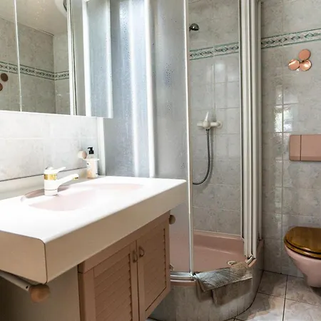 Annas Place Im Haus Zer Briggu アパート