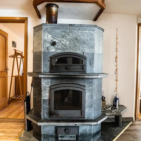 Annas Place Im Haus Zer Briggu アパート