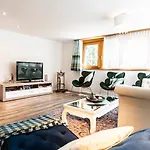Annas Place Im Haus Zer Briggu